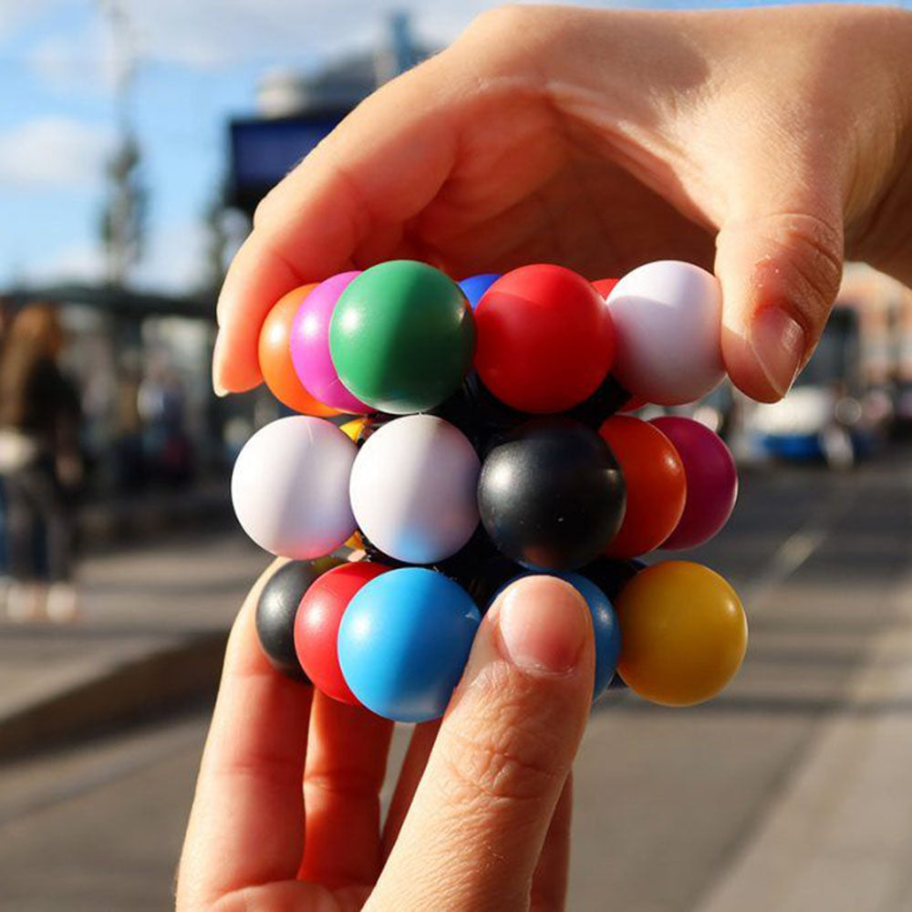 Imagine Joc logic Meffert’s Molecube