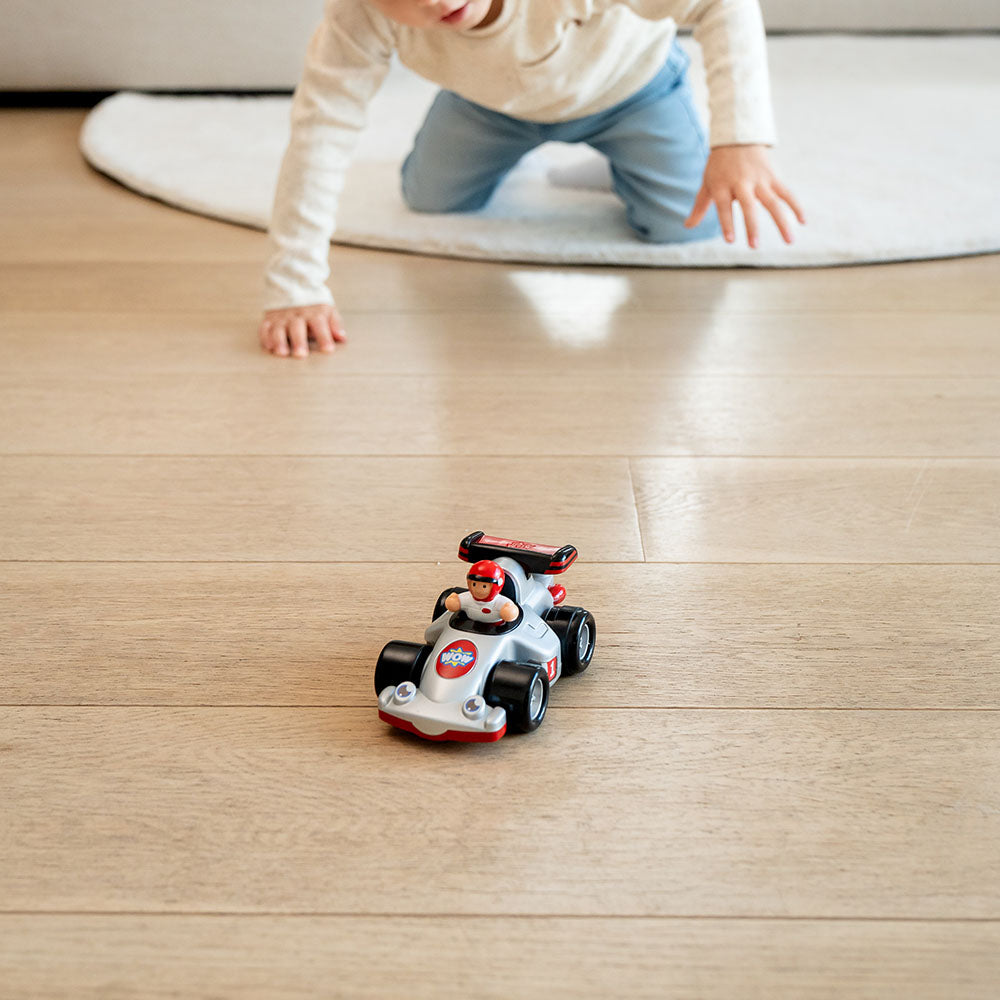 Jucarie pentru copii WOW Toys, Masina de curse si cu obstacol, Richie Race Car