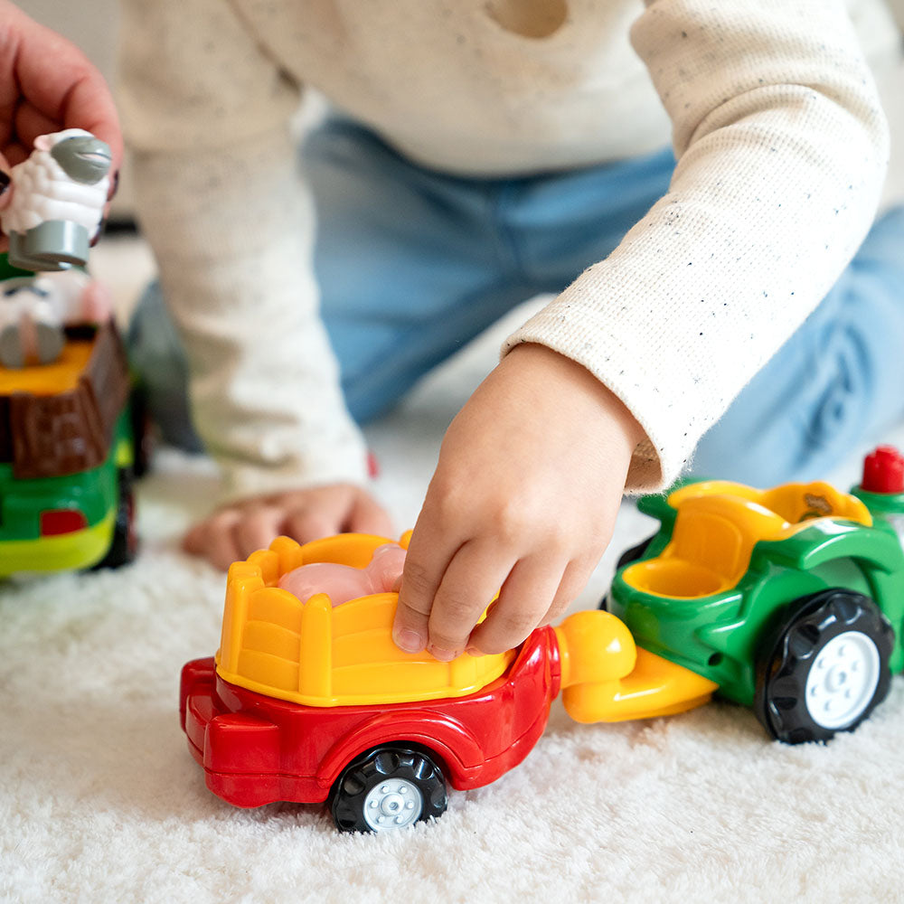 Jucarie pentru copii WOW Toys, Tractor cu remorca, Taylor's Tractor Ride