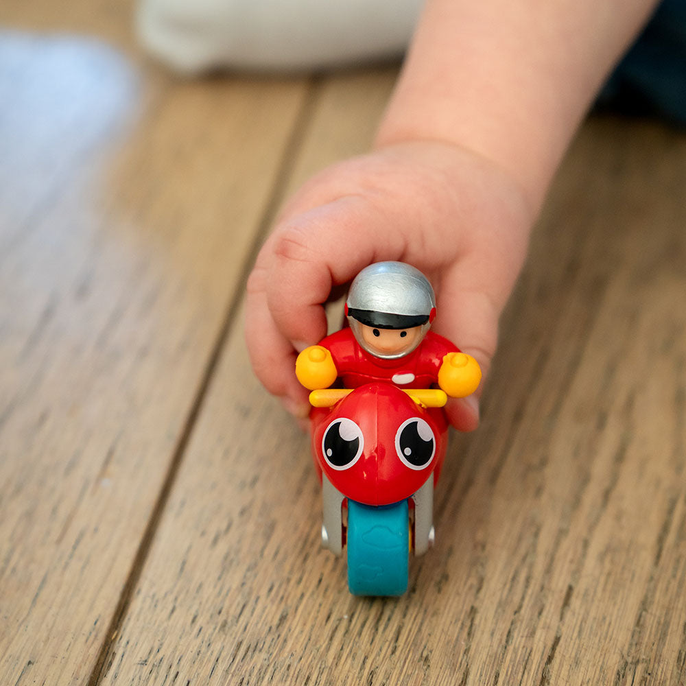 Jucarie pentru copii WOW Toys, Set camion cu motocicleta, Marco's Moto Team