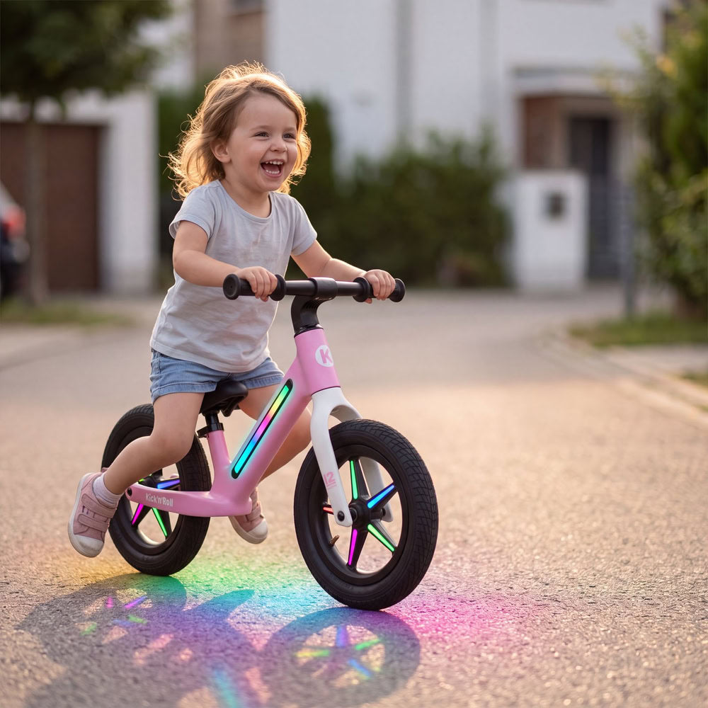 Bicicleta fara pedale pentru copii, roz, Kick'n'Roll B360, reglabila, cadru si spite cu efecte luminoase, 3+ ani, suport maxim 30 kg