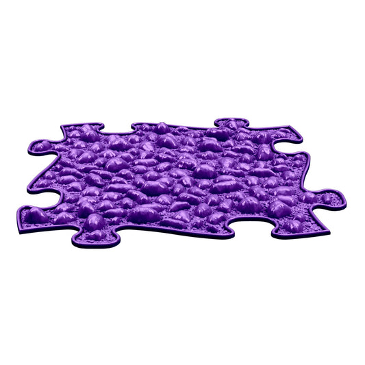 Covoras ortopedic senzorial Muffik Pebbles Soft, textura moale cu efect de pietricele pentru masaj plantar si stimulare tactila, mov, 29.79 x 29.79 cm, 1+ ani