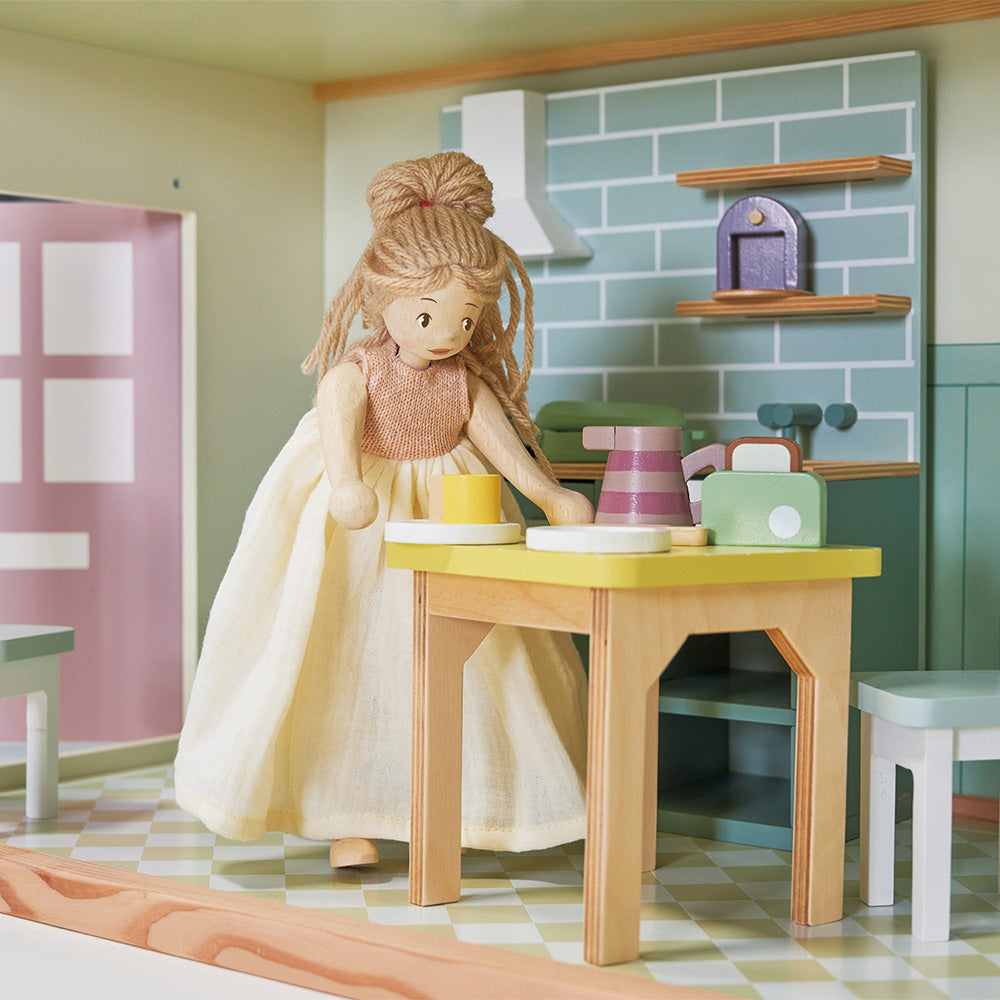 Papusa Ferne, din lemn premium - Ferne Wooden Doll - TL8881